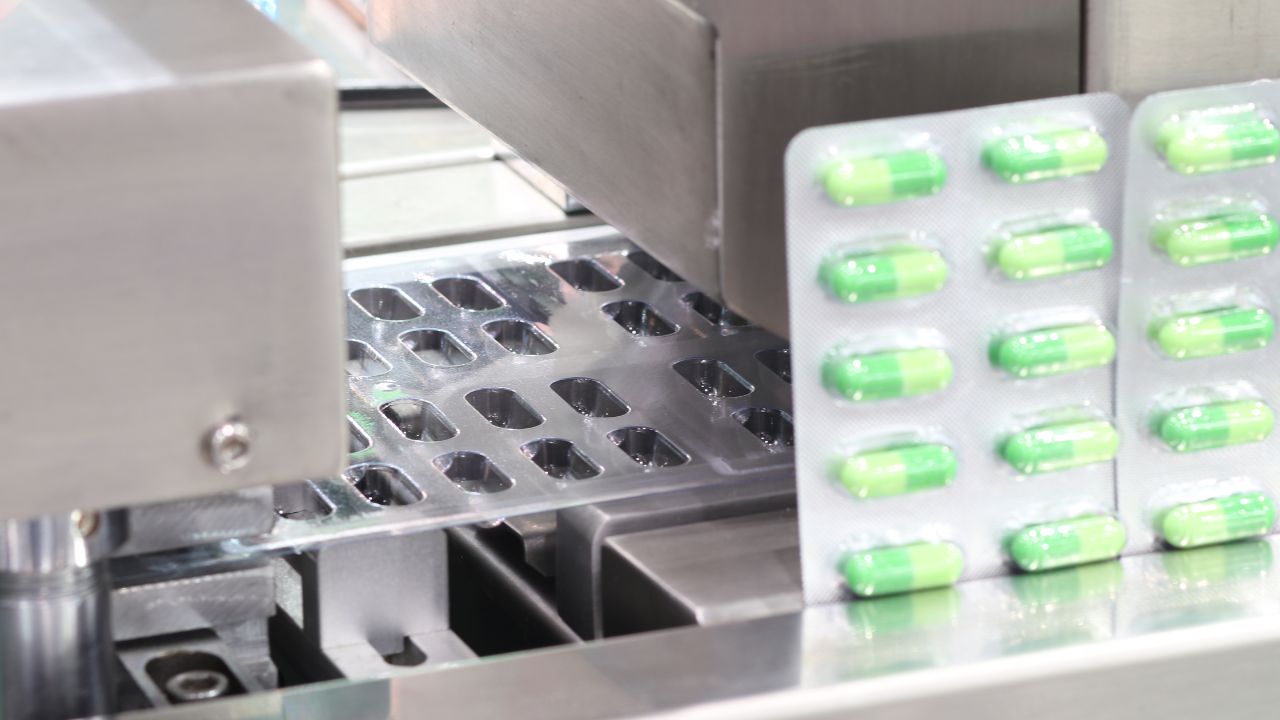 China&#8217;s Sticker Labeling Machine Manufacturers: Leading the Pharmaceutical Packaging Industry