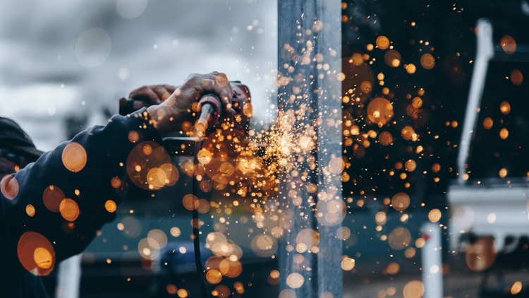 How to Choose a Sheet Metal Fabrication Partner Without Costly Surprises